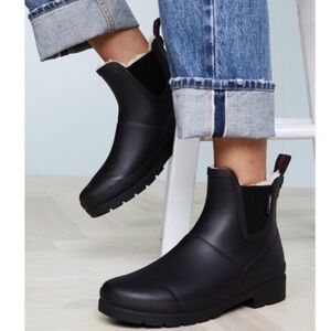 Tretorn matte black lined waterproof rain boots 7